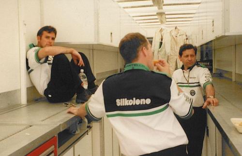 Giorgio Vinella Formula Renault 2000 1997 Silverstone British championship Martello Racing Van Diemen Mick Kouros ingegnere pista team